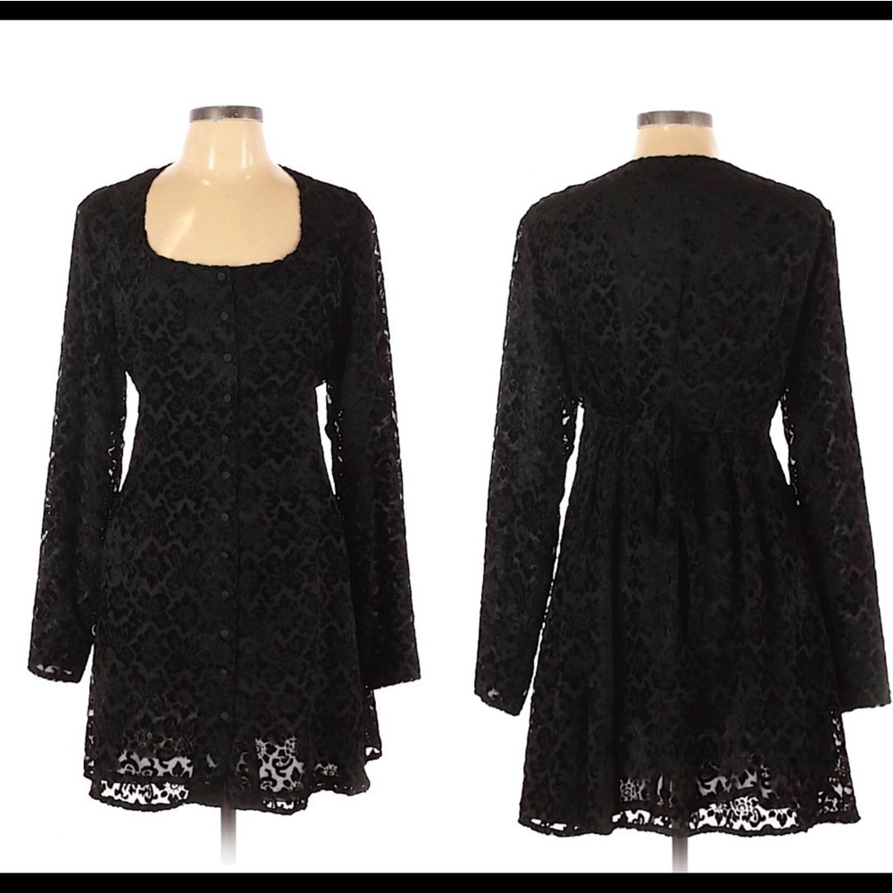 SOLD Velvet burnout dress 🖤
